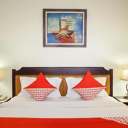 ג'קרטה Oyo 108 Hotel Surya מראה חיצוני תמונה