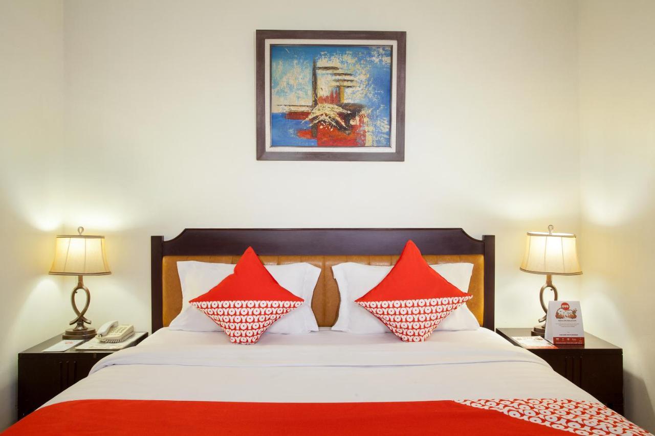 ג'קרטה Oyo 108 Hotel Surya מראה חיצוני תמונה