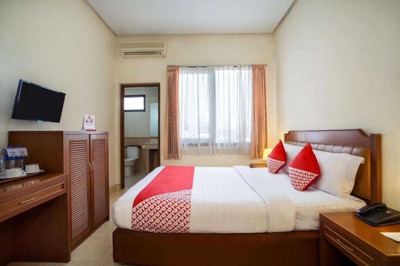 ג'קרטה Oyo 108 Hotel Surya מראה חיצוני תמונה