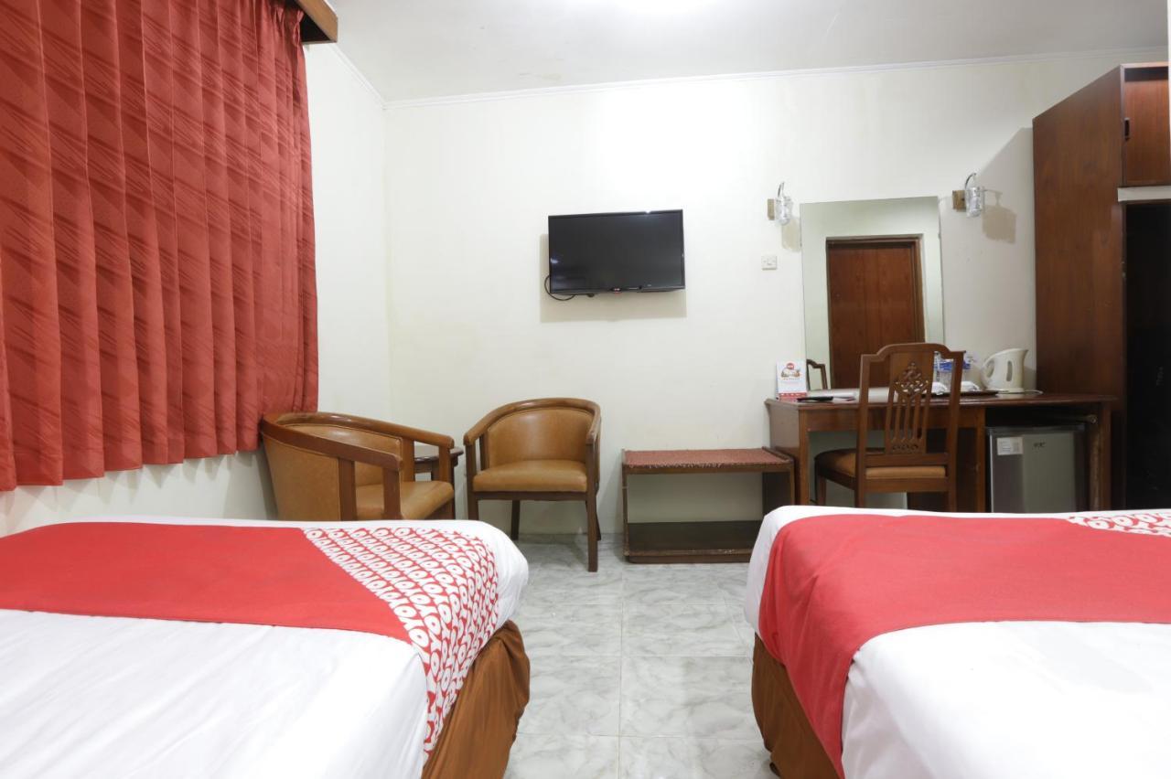 ג'קרטה Oyo 108 Hotel Surya מראה חיצוני תמונה
