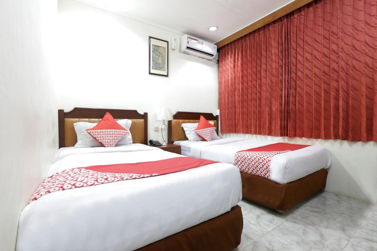 ג'קרטה Oyo 108 Hotel Surya מראה חיצוני תמונה