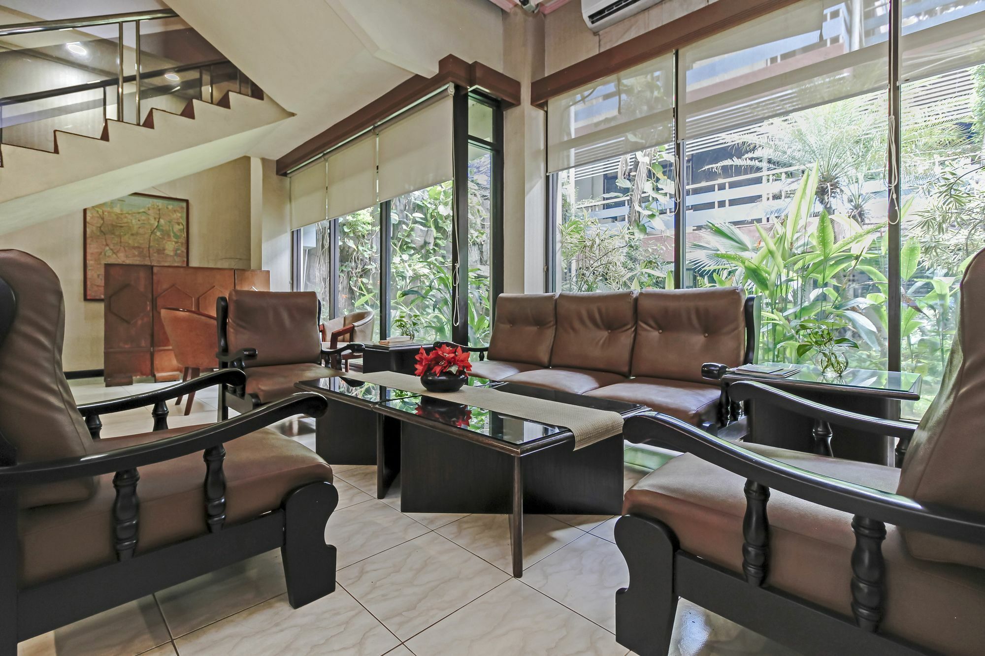 ג'קרטה Oyo 108 Hotel Surya מראה חיצוני תמונה