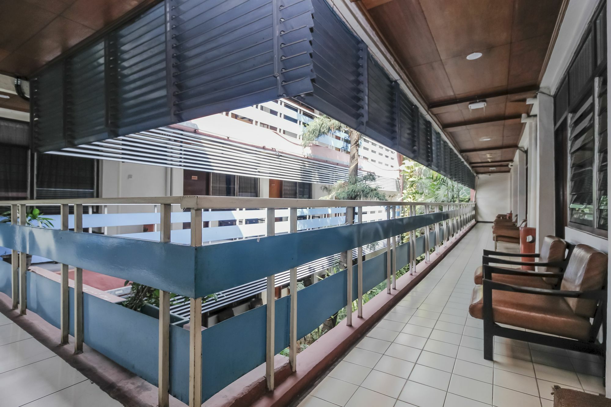 ג'קרטה Oyo 108 Hotel Surya מראה חיצוני תמונה