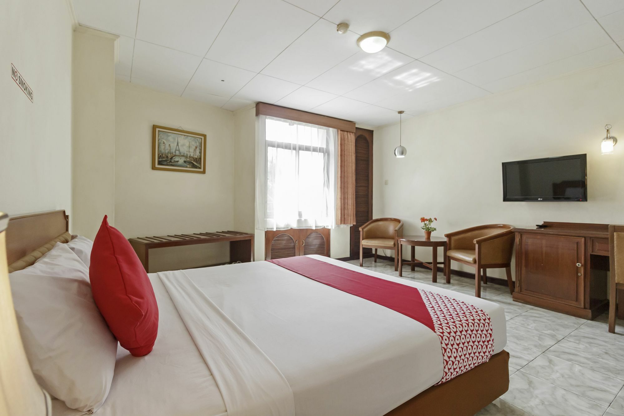 ג'קרטה Oyo 108 Hotel Surya מראה חיצוני תמונה